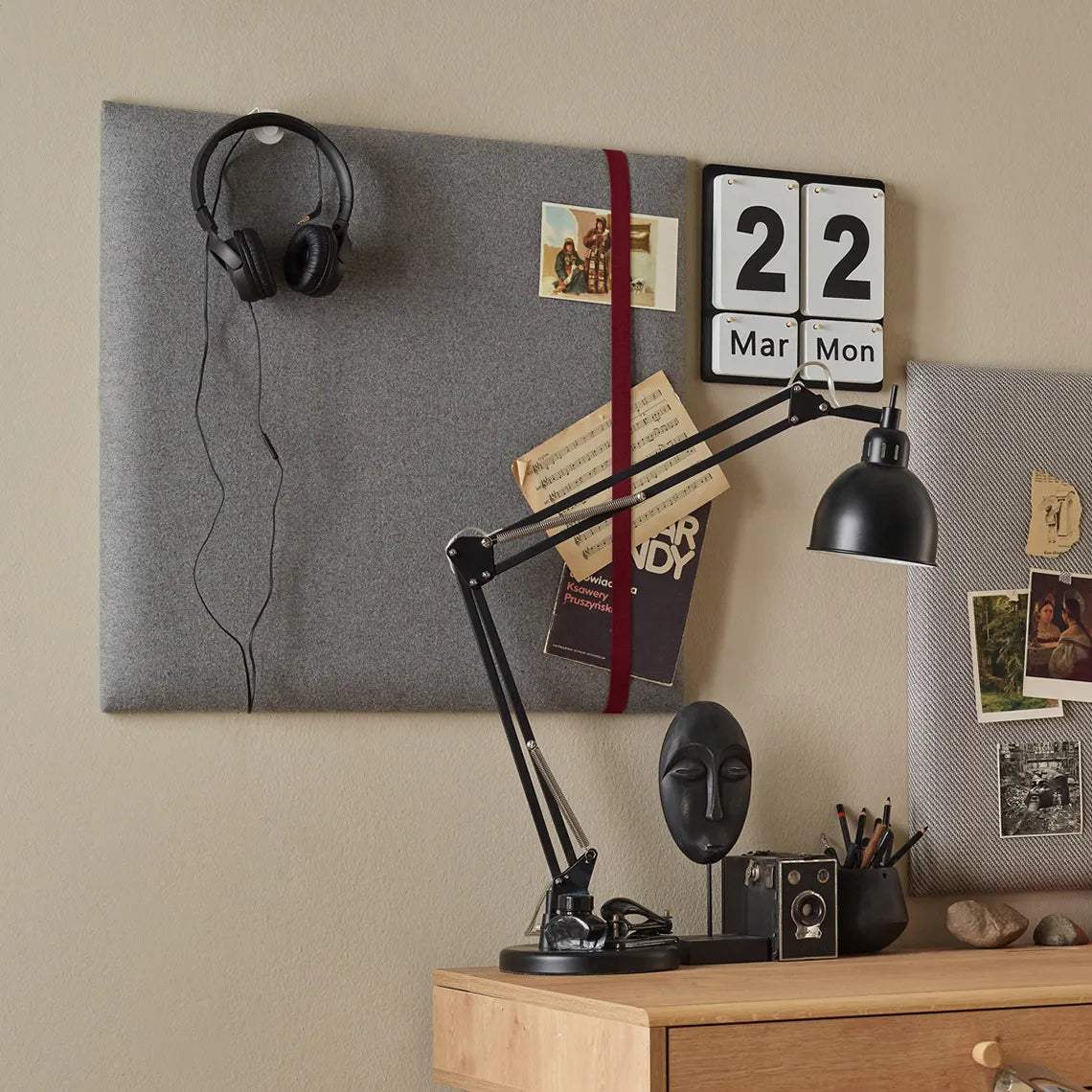 Padded Wall Boards Accessories - Elastic 15 cm on grey Panel Decormania UK